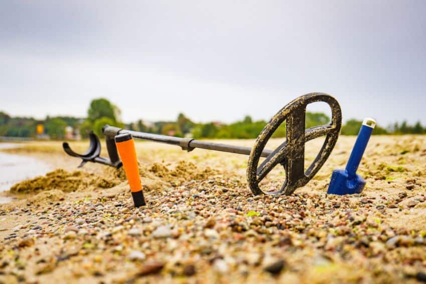 6 Best WATERPROOF Pinpointers! (For Salt and Freshwater!)